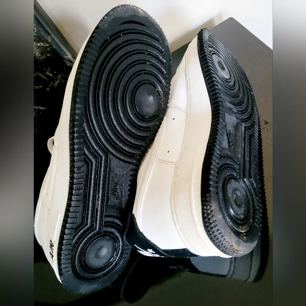 Nike Air Forse 1 Unisex Mens 7/Womens 8.5 White/Black Leather Sneakers - Picture 11 of 16